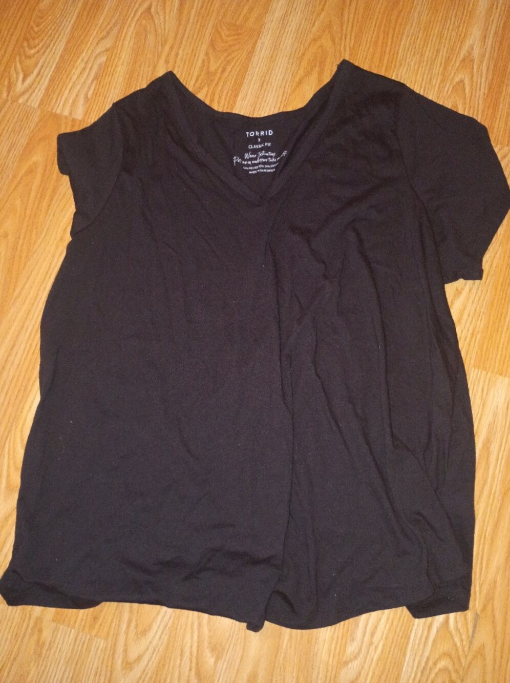 torrid Black V-Neck Short Sleeve Tee